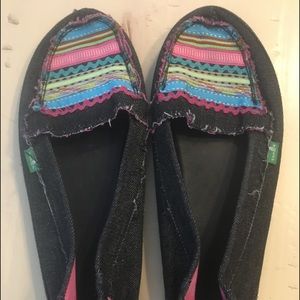 Sanuk slip-ons